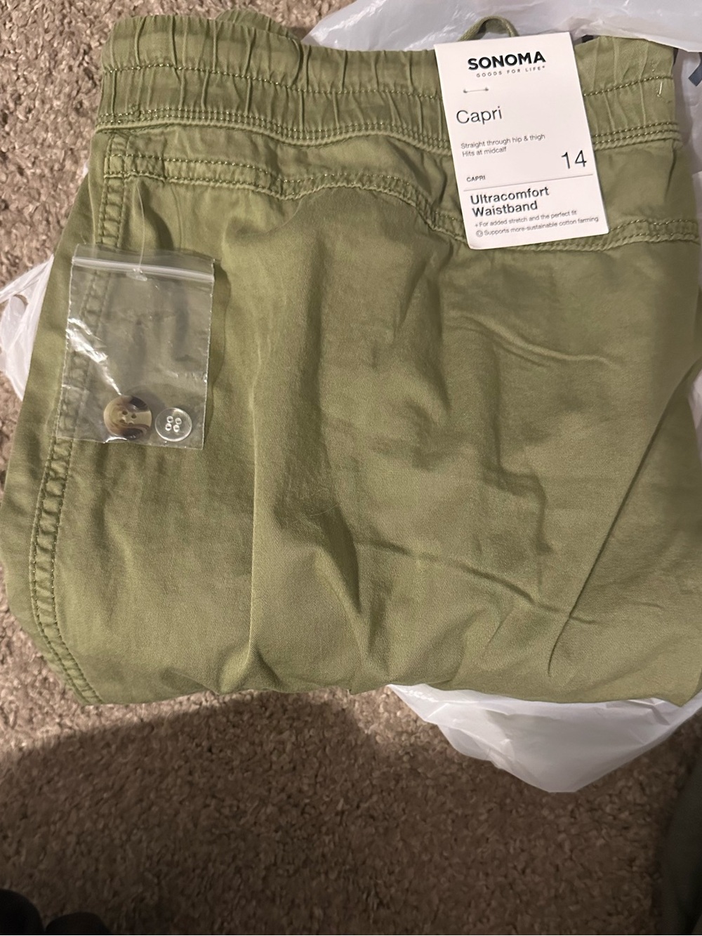 Sonoma Olive Capri Pants with Ultracomfort Waistband
